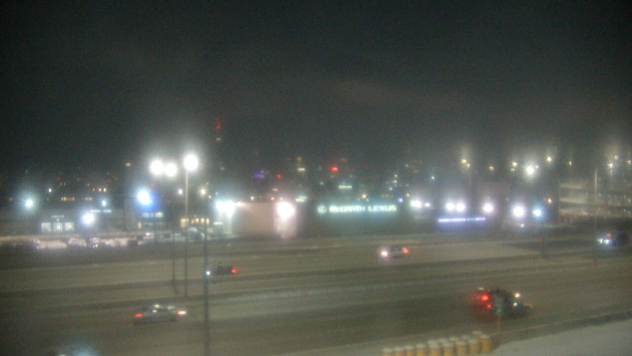 Thumbnail for current weather camera view from St Stanislaus Kostka School in Chicago, Illinois