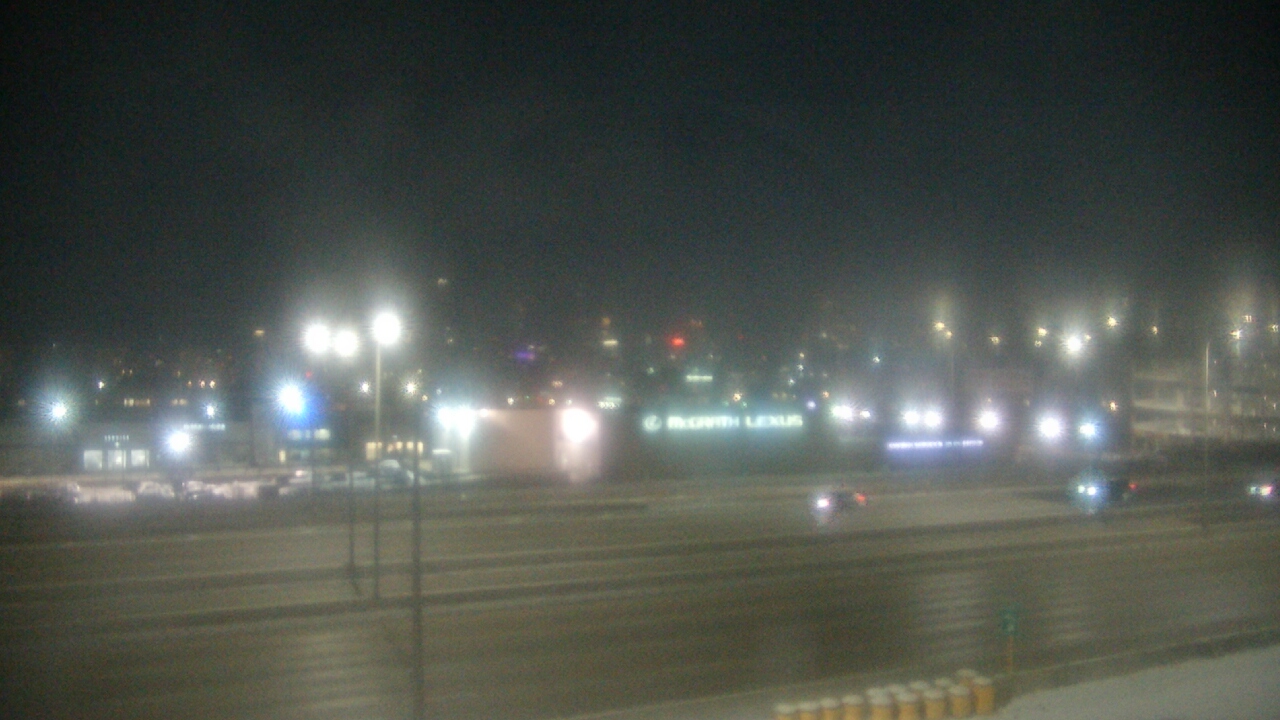 Thumbnail for current weather camera view from St Stanislaus Kostka School in Chicago, Illinois