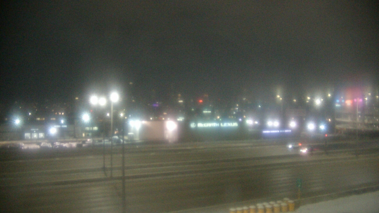 Thumbnail for current weather camera view from St Stanislaus Kostka School in Chicago, Illinois