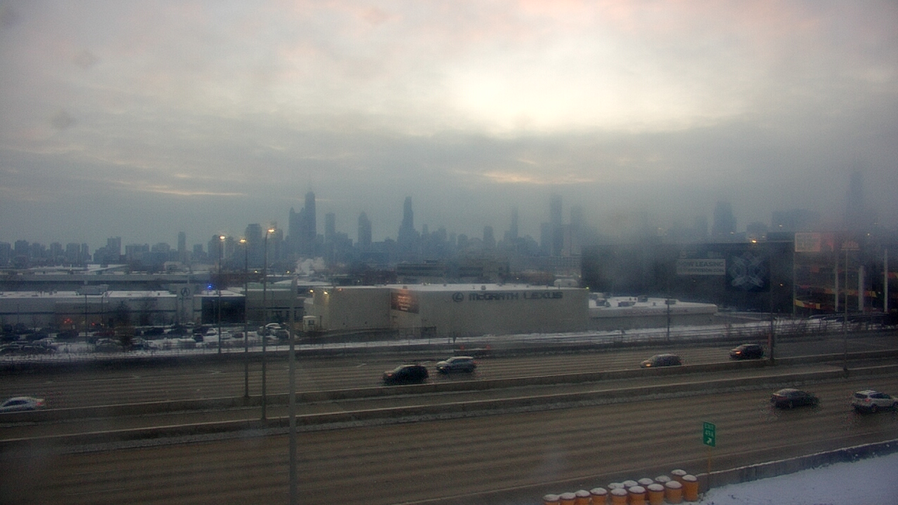 Thumbnail for current weather camera view from St Stanislaus Kostka School in Chicago, Illinois