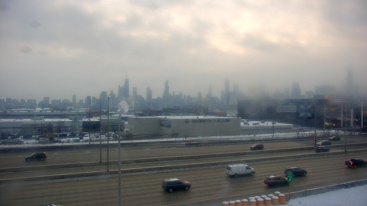 Thumbnail for current weather camera view from St Stanislaus Kostka School in Chicago, Illinois
