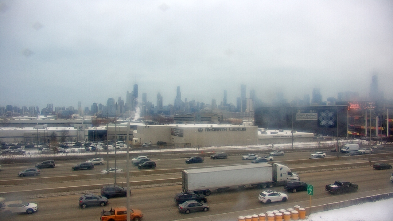 Thumbnail for current weather camera view from St Stanislaus Kostka School in Chicago, Illinois