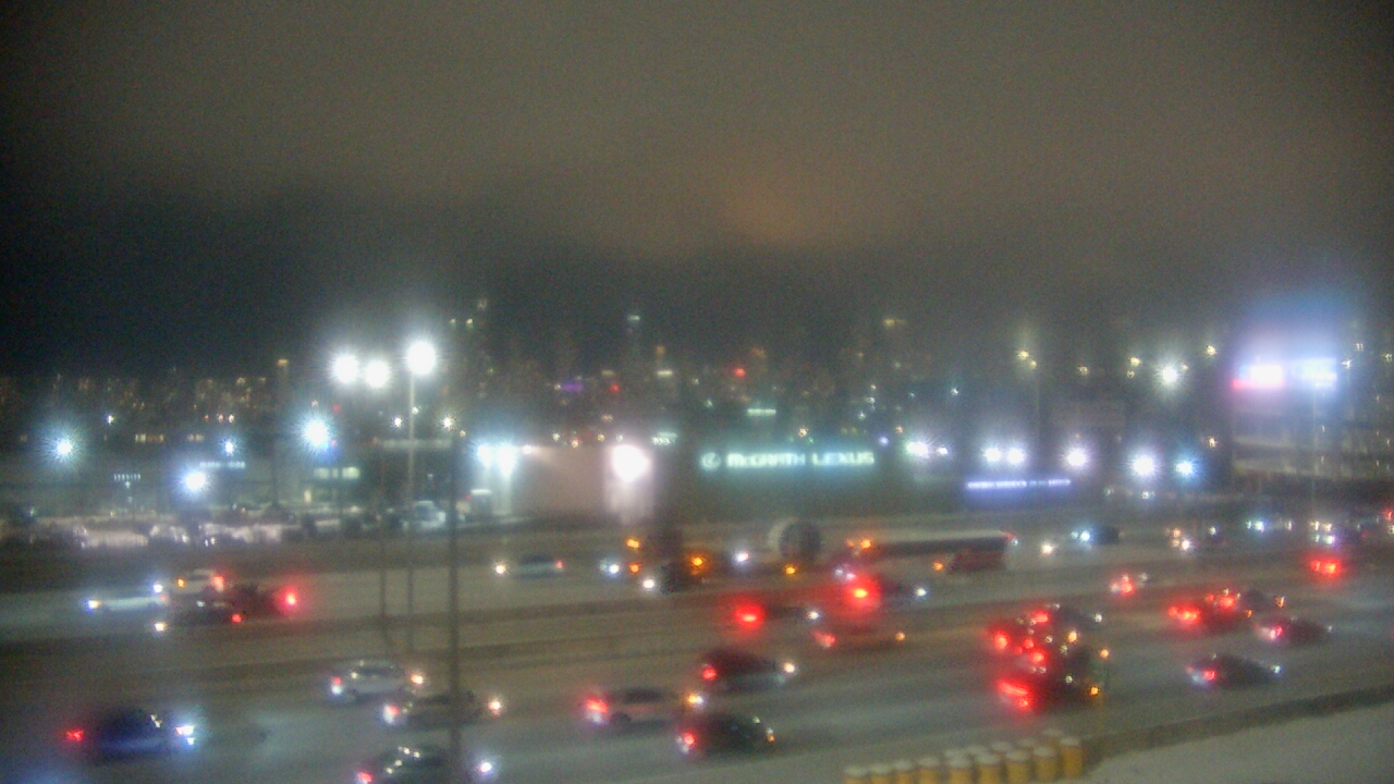 Thumbnail for current weather camera view from St Stanislaus Kostka School in Chicago, Illinois