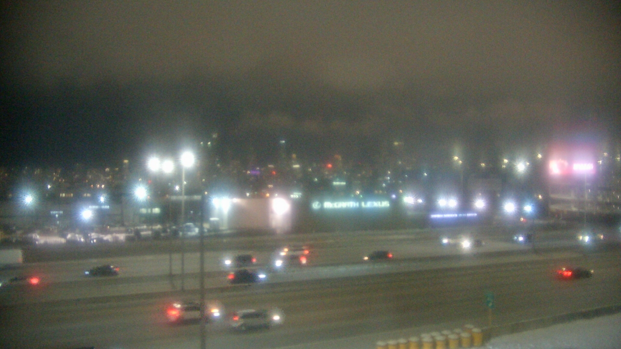 Thumbnail for current weather camera view from St Stanislaus Kostka School in Chicago, Illinois