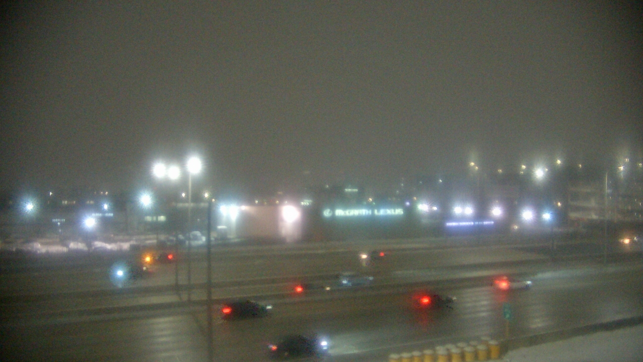 Thumbnail for current weather camera view from St Stanislaus Kostka School in Chicago, Illinois