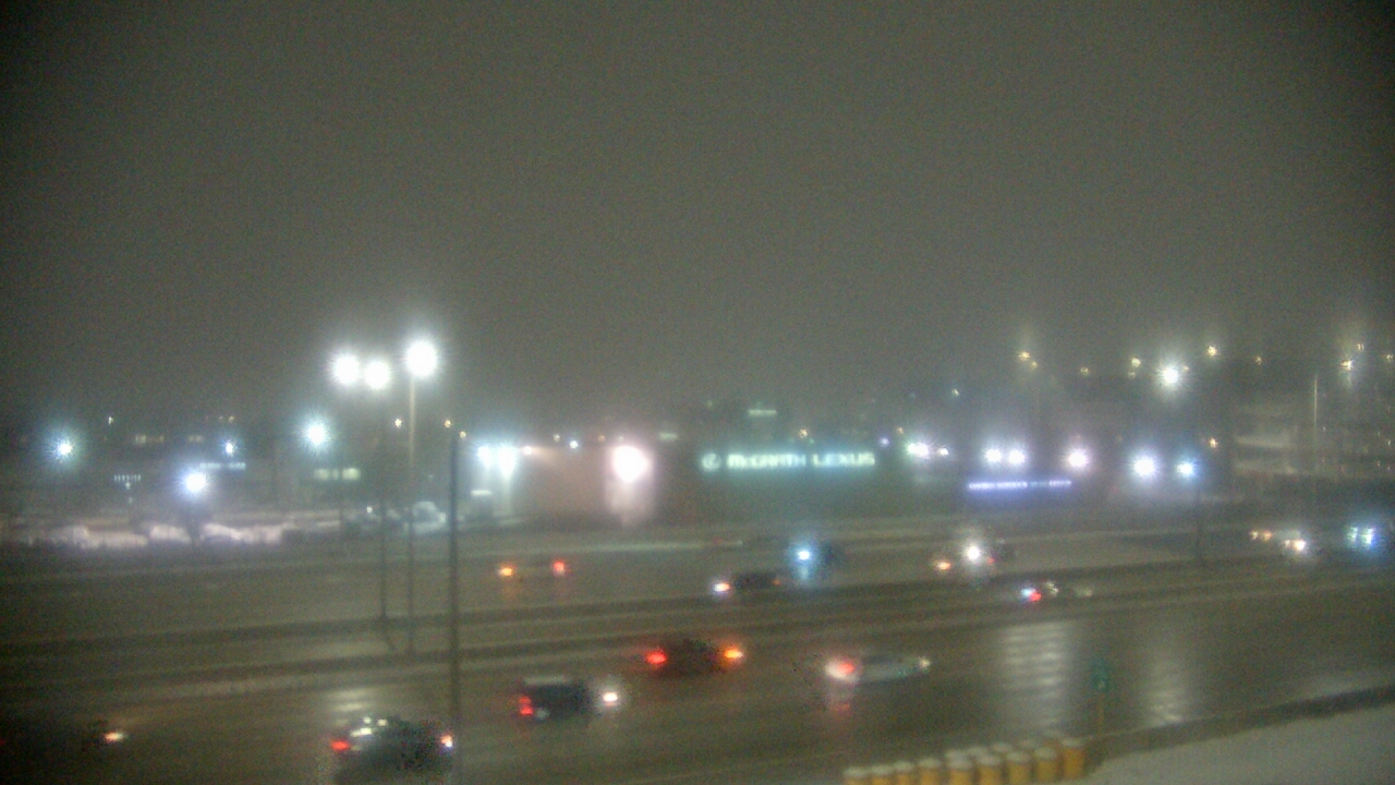 Thumbnail for current weather camera view from St Stanislaus Kostka School in Chicago, Illinois