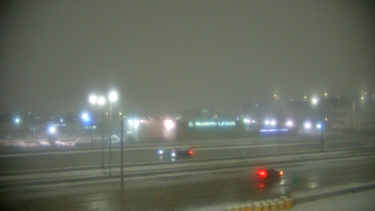 Thumbnail for current weather camera view from St Stanislaus Kostka School in Chicago, Illinois