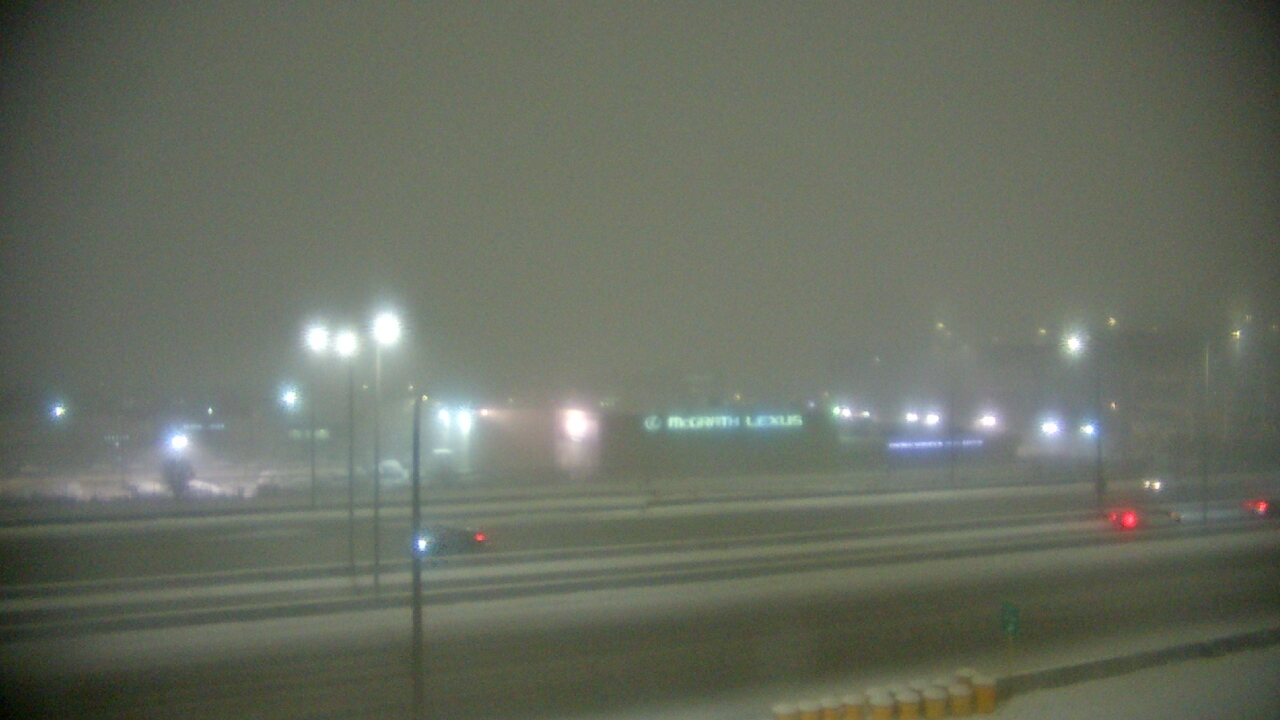 Thumbnail for current weather camera view from St Stanislaus Kostka School in Chicago, Illinois