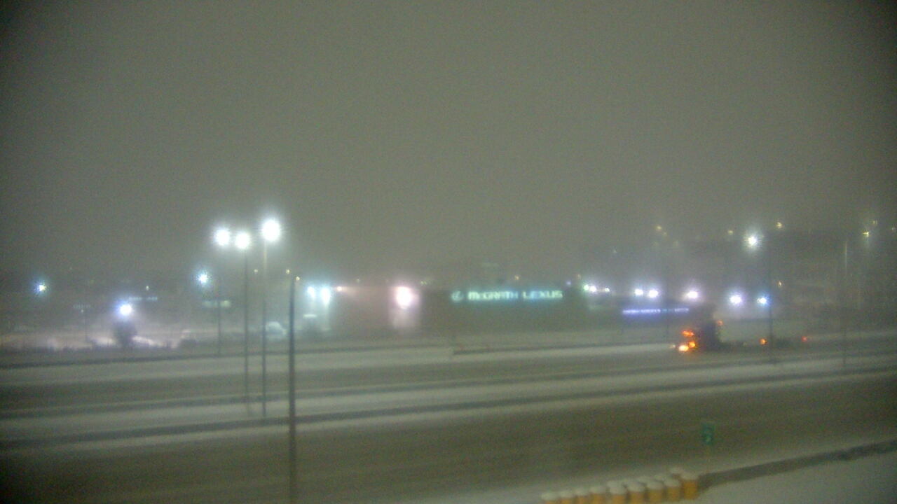 Thumbnail for current weather camera view from St Stanislaus Kostka School in Chicago, Illinois