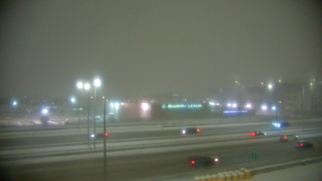 Thumbnail for current weather camera view from St Stanislaus Kostka School in Chicago, Illinois