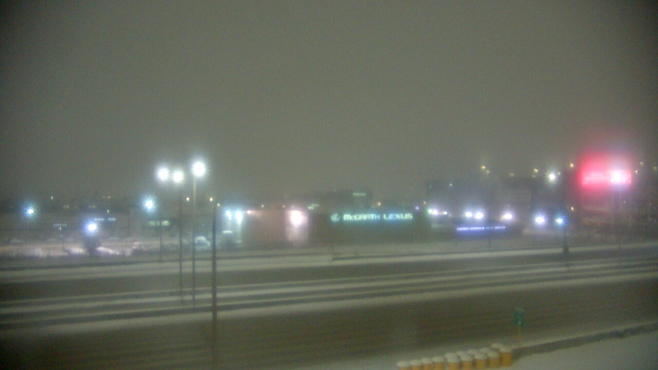 Thumbnail for current weather camera view from St Stanislaus Kostka School in Chicago, Illinois