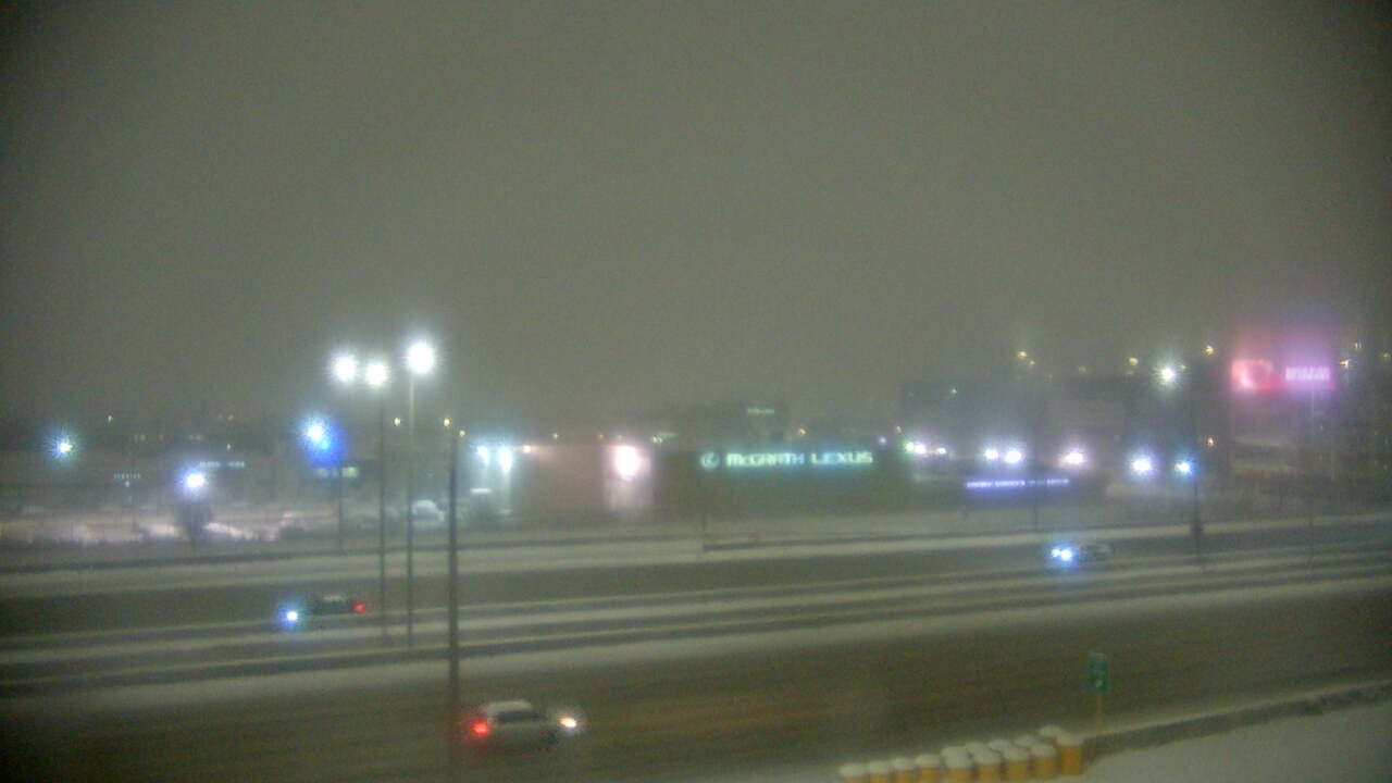 Thumbnail for current weather camera view from St Stanislaus Kostka School in Chicago, Illinois