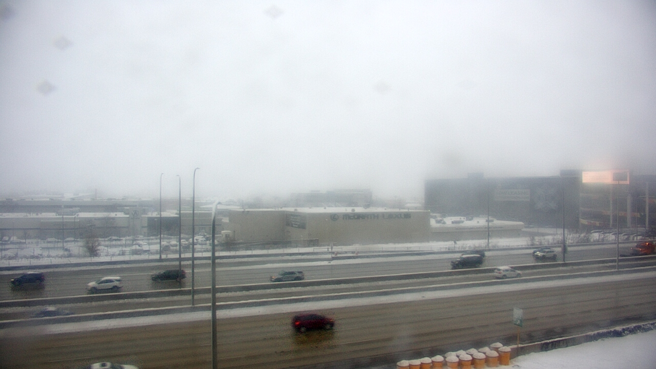 Thumbnail for current weather camera view from St Stanislaus Kostka School in Chicago, Illinois