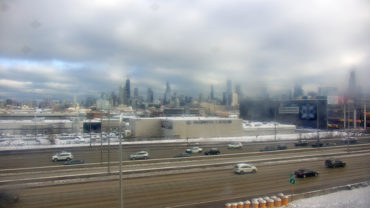 Thumbnail for current weather camera view from St Stanislaus Kostka School in Chicago, Illinois