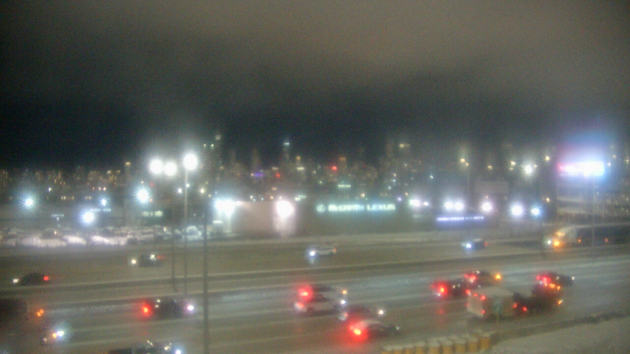 Thumbnail for current weather camera view from St Stanislaus Kostka School in Chicago, Illinois