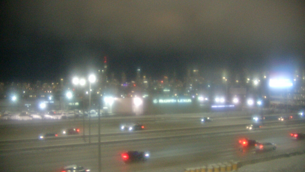 Thumbnail for current weather camera view from St Stanislaus Kostka School in Chicago, Illinois