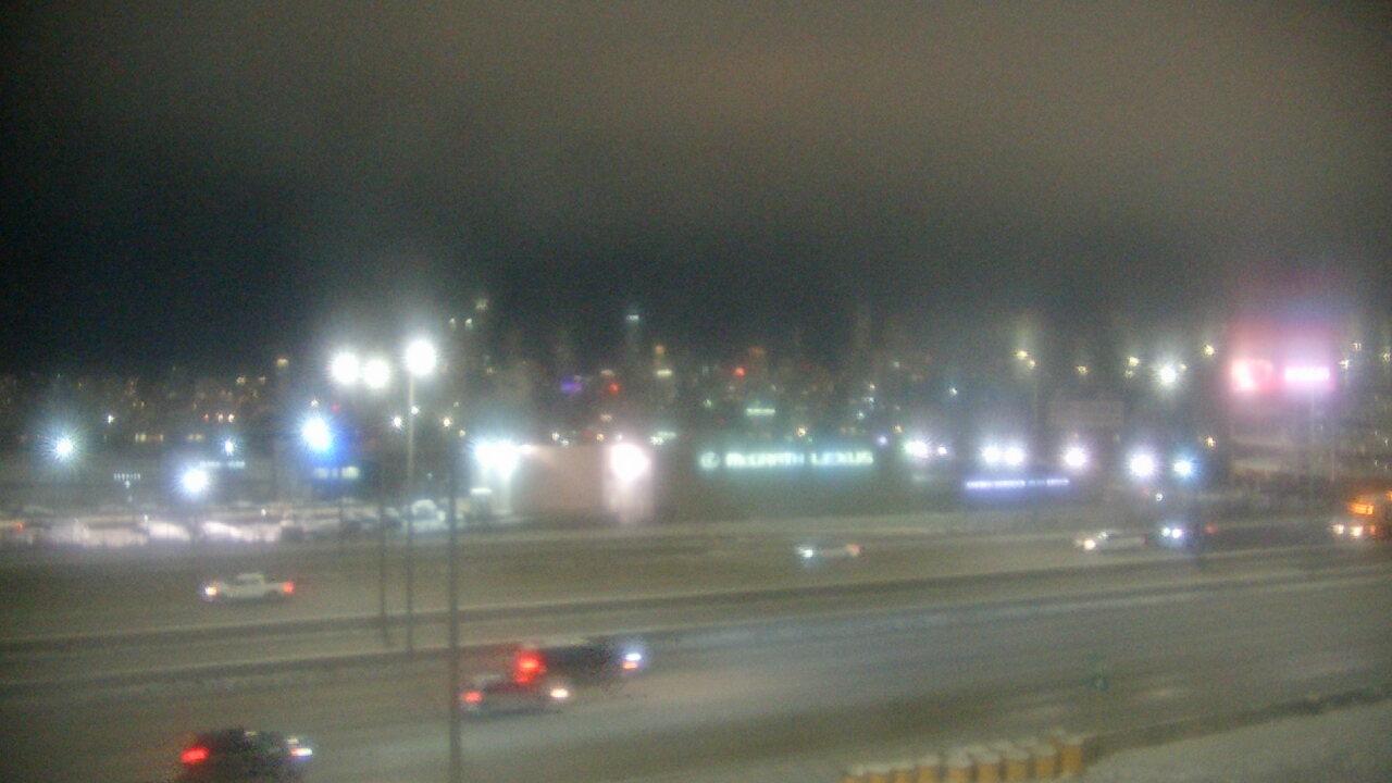 Thumbnail for current weather camera view from St Stanislaus Kostka School in Chicago, Illinois