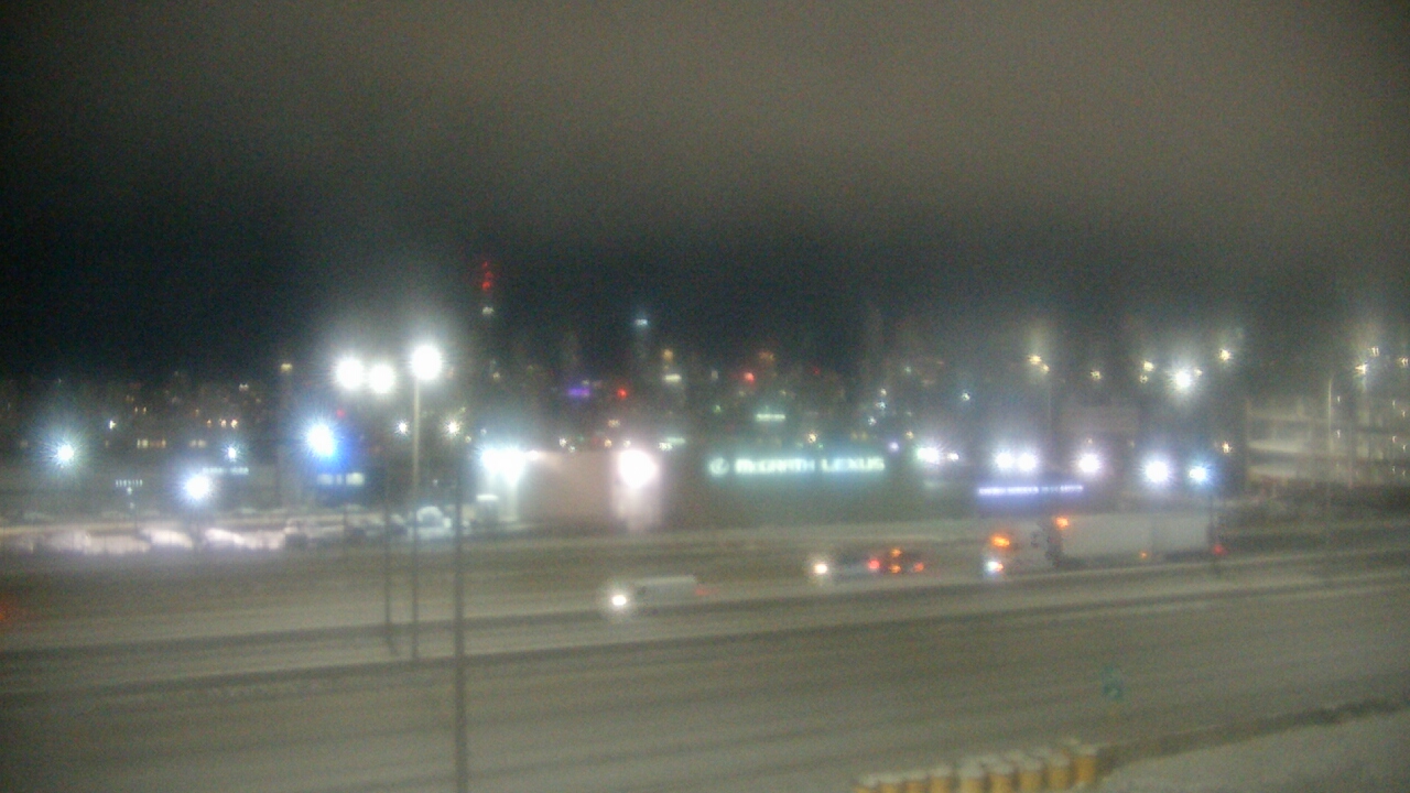 Thumbnail for current weather camera view from St Stanislaus Kostka School in Chicago, Illinois