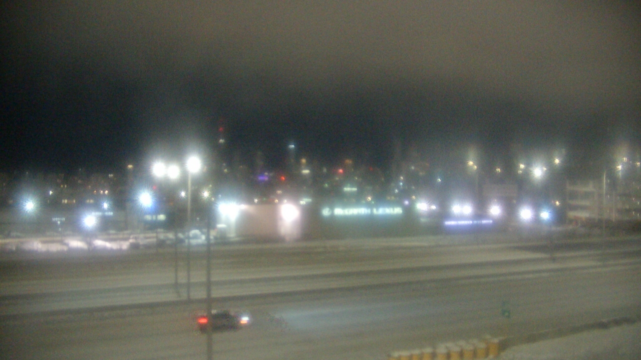 Thumbnail for current weather camera view from St Stanislaus Kostka School in Chicago, Illinois