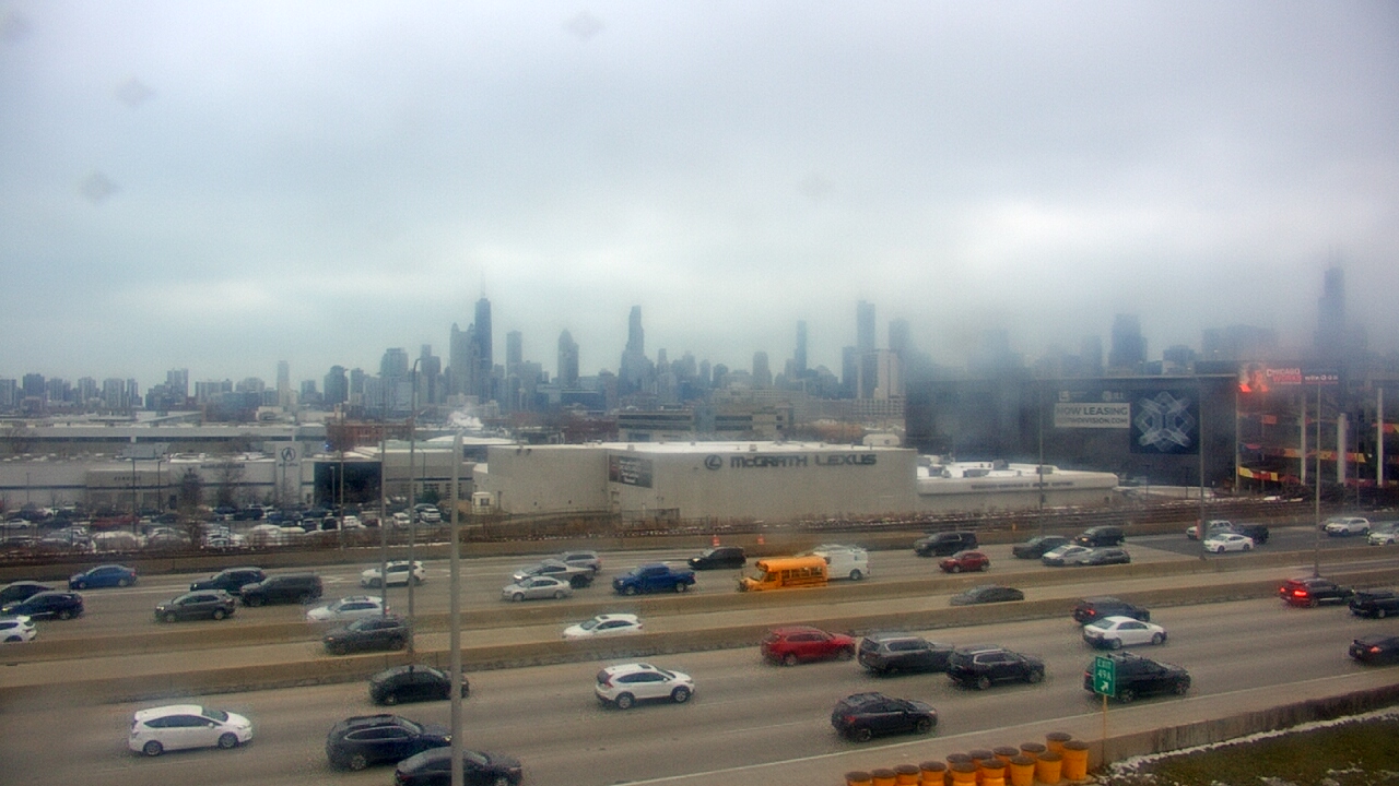 Thumbnail for current weather camera view from St Stanislaus Kostka School in Chicago, Illinois