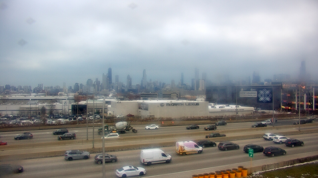Thumbnail for current weather camera view from St Stanislaus Kostka School in Chicago, Illinois