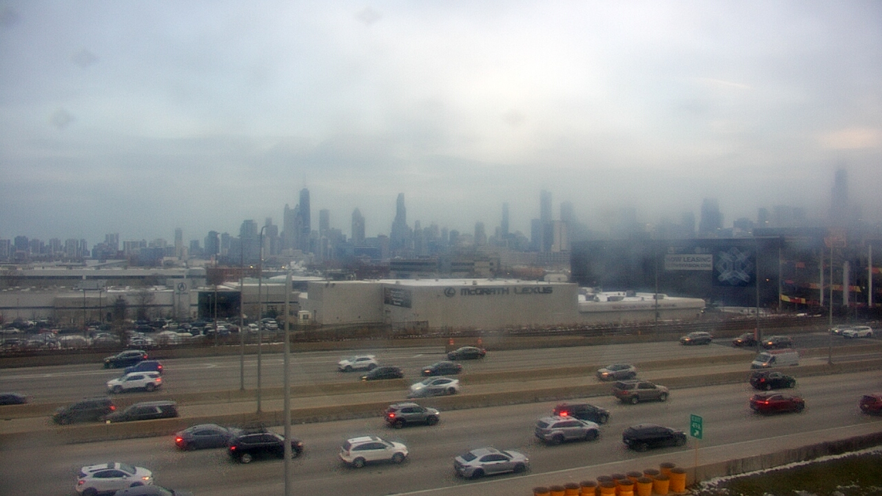 Thumbnail for current weather camera view from St Stanislaus Kostka School in Chicago, Illinois
