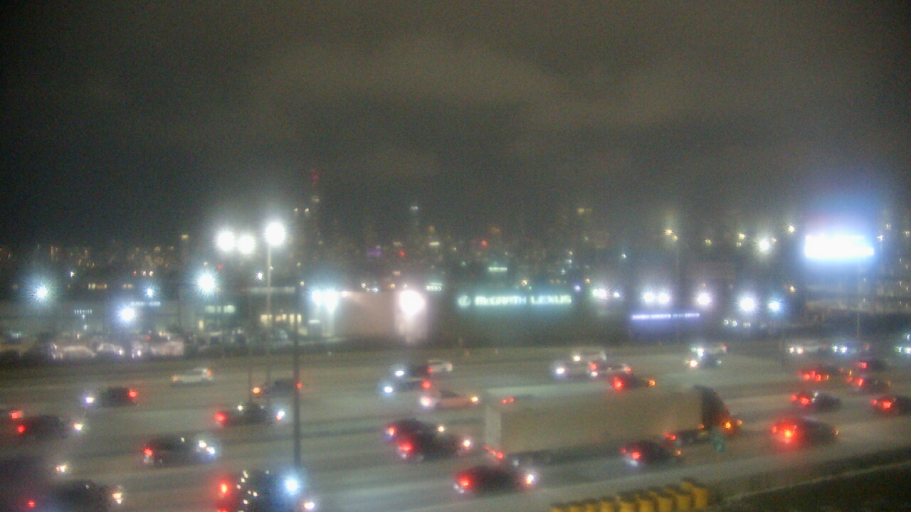 Thumbnail for current weather camera view from St Stanislaus Kostka School in Chicago, Illinois