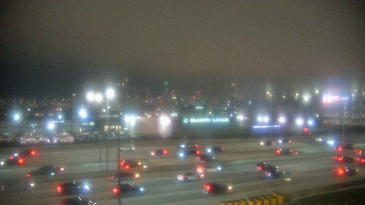 Thumbnail for current weather camera view from St Stanislaus Kostka School in Chicago, Illinois