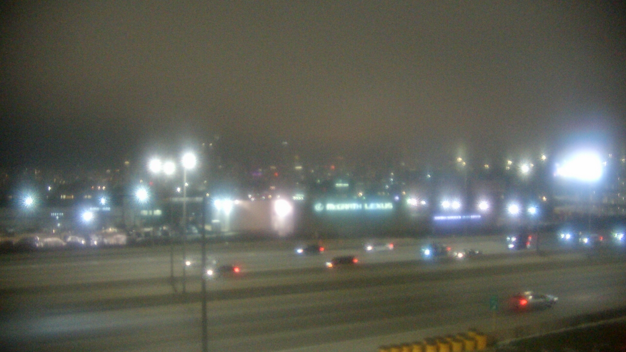 Thumbnail for current weather camera view from St Stanislaus Kostka School in Chicago, Illinois