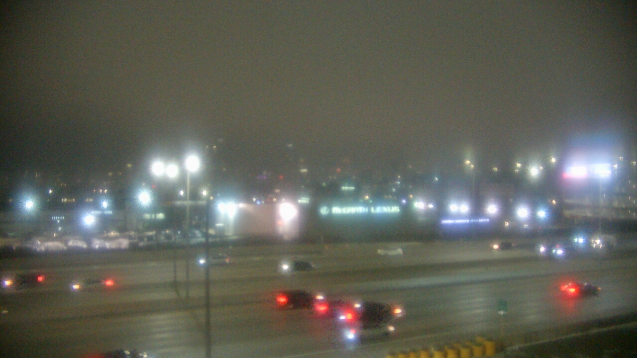 Thumbnail for current weather camera view from St Stanislaus Kostka School in Chicago, Illinois