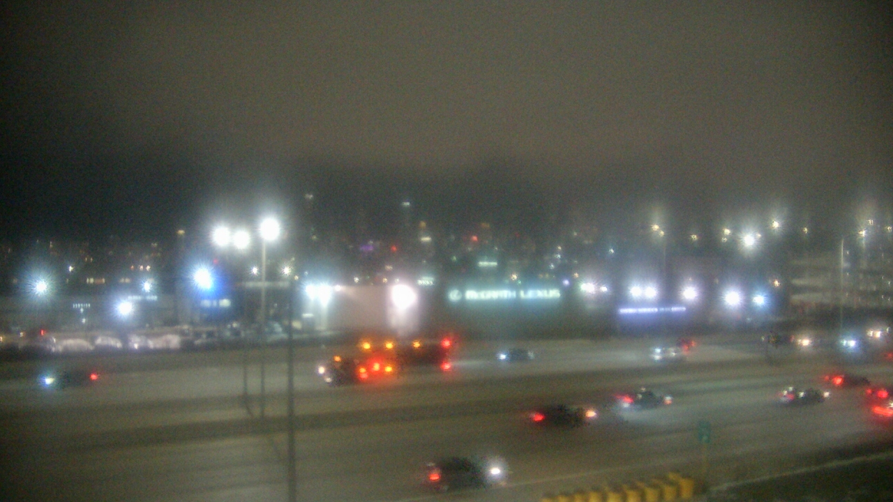 Thumbnail for current weather camera view from St Stanislaus Kostka School in Chicago, Illinois