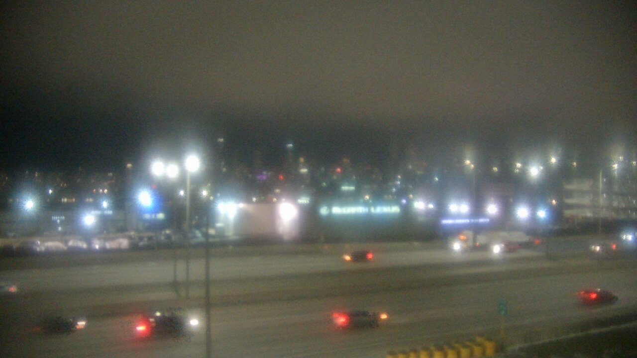 Thumbnail for current weather camera view from St Stanislaus Kostka School in Chicago, Illinois