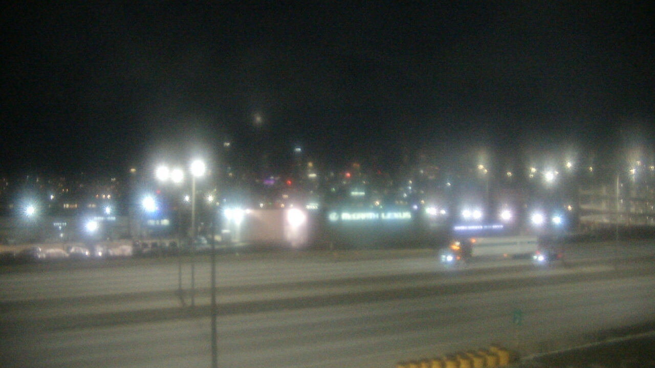 Thumbnail for current weather camera view from St Stanislaus Kostka School in Chicago, Illinois