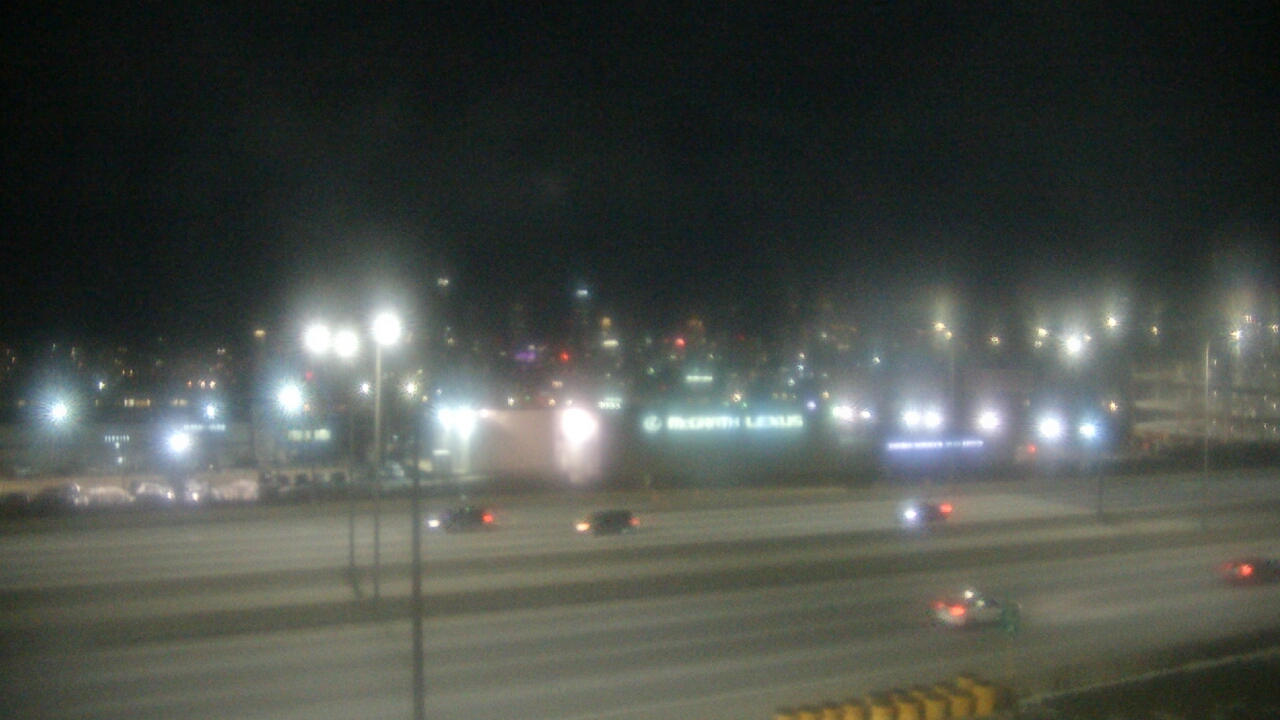 Thumbnail for current weather camera view from St Stanislaus Kostka School in Chicago, Illinois