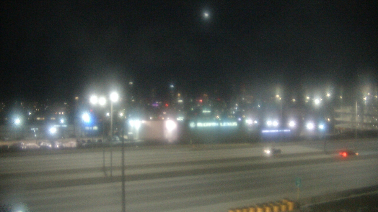 Thumbnail for current weather camera view from St Stanislaus Kostka School in Chicago, Illinois