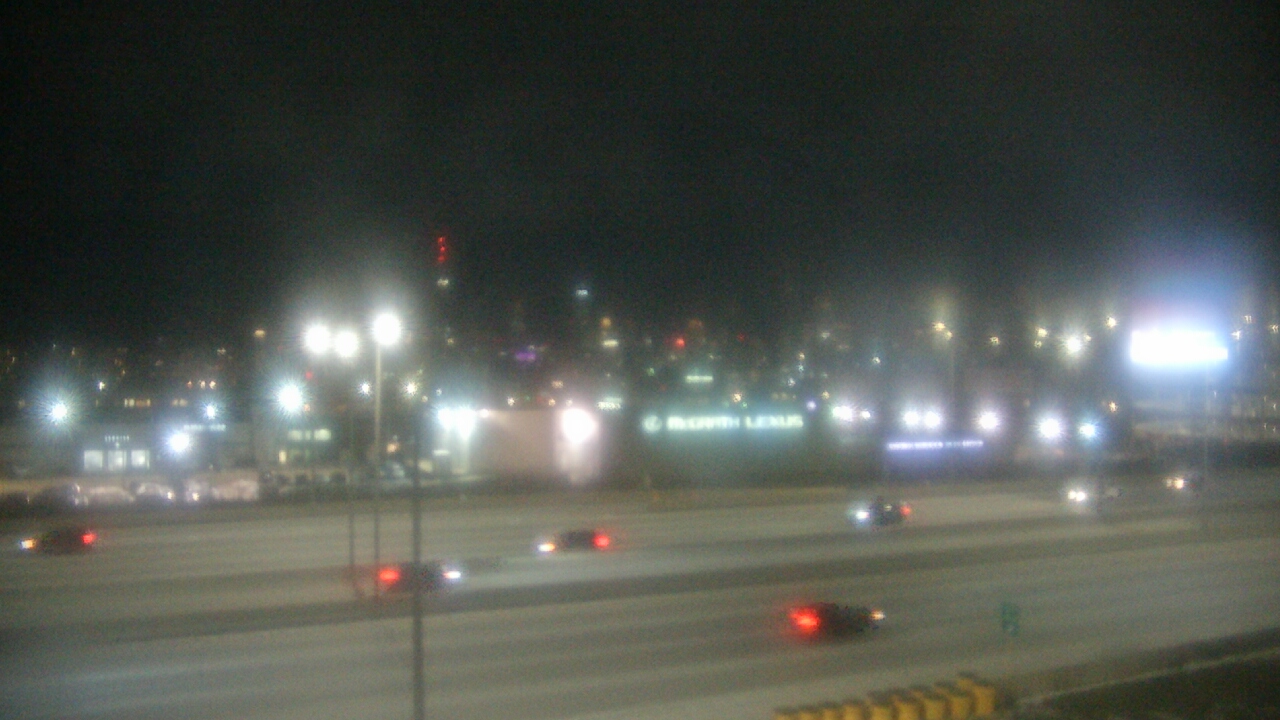 Thumbnail for current weather camera view from St Stanislaus Kostka School in Chicago, Illinois