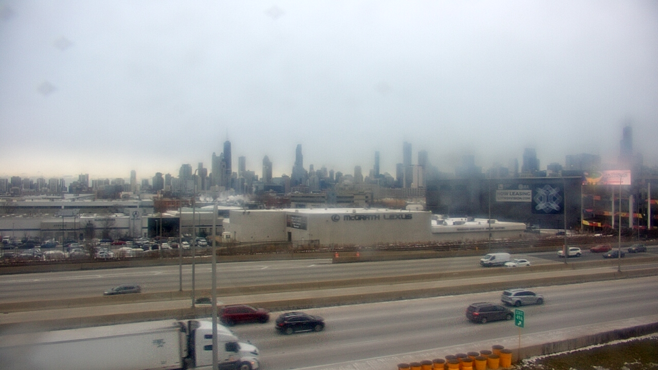 Thumbnail for current weather camera view from St Stanislaus Kostka School in Chicago, Illinois