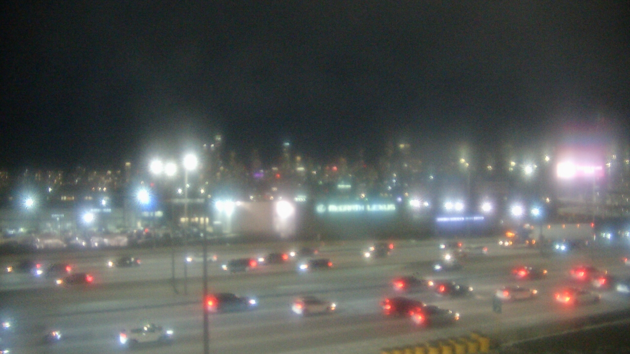 Thumbnail for current weather camera view from St Stanislaus Kostka School in Chicago, Illinois