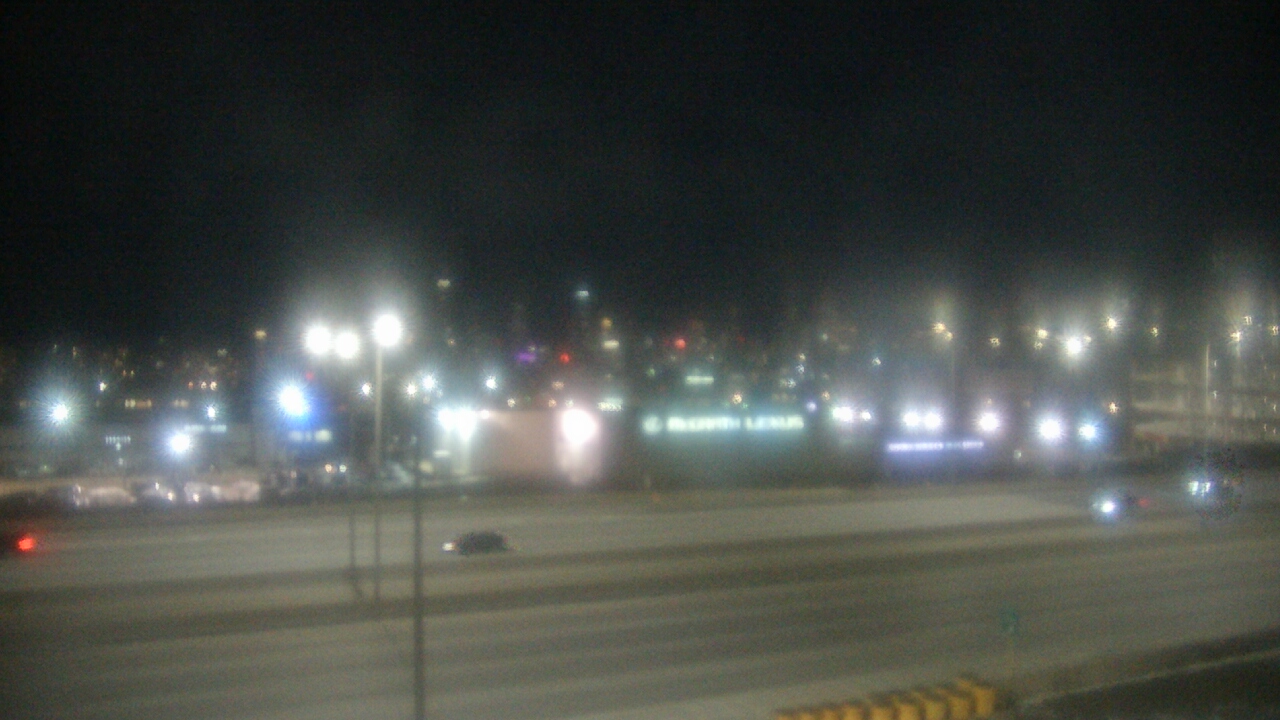 Thumbnail for current weather camera view from St Stanislaus Kostka School in Chicago, Illinois