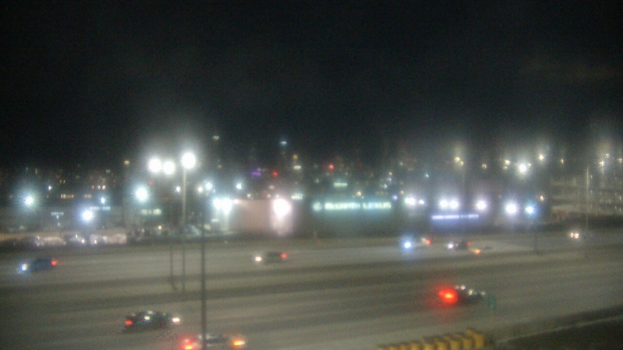 Thumbnail for current weather camera view from St Stanislaus Kostka School in Chicago, Illinois