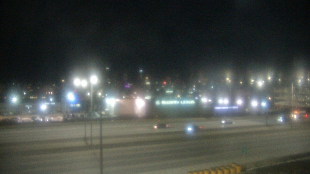 Thumbnail for current weather camera view from St Stanislaus Kostka School in Chicago, Illinois