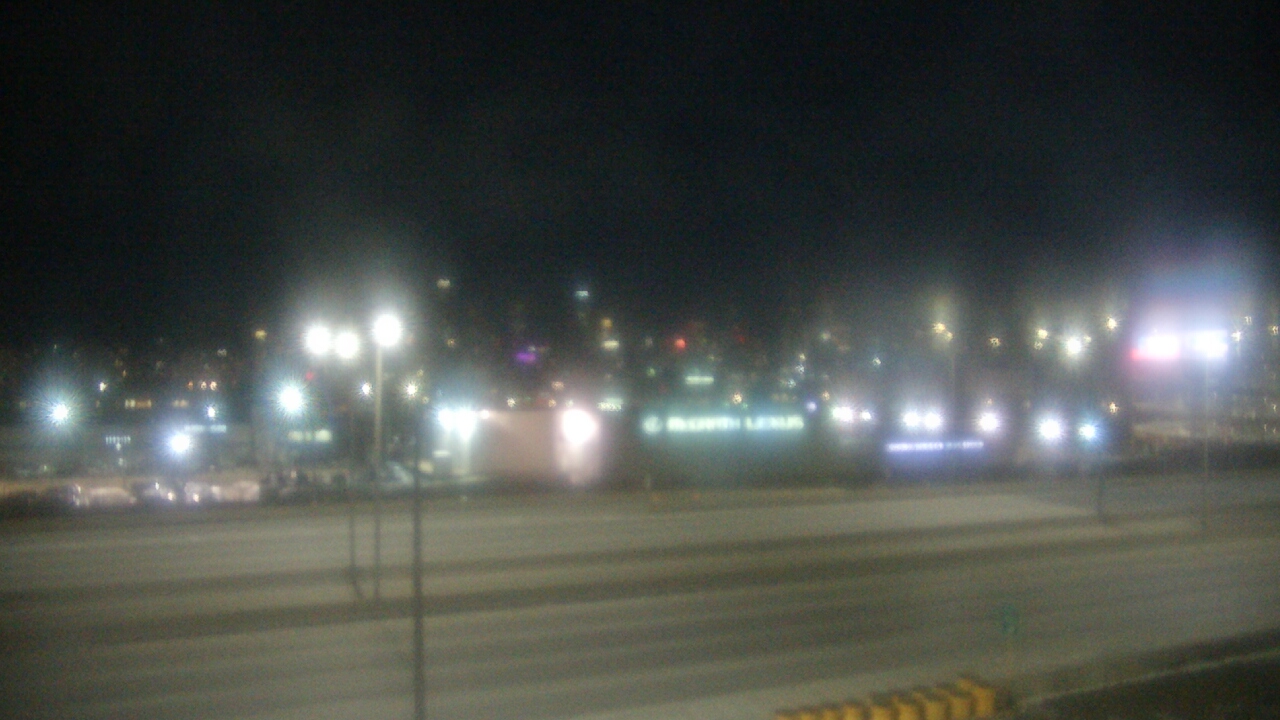 Thumbnail for current weather camera view from St Stanislaus Kostka School in Chicago, Illinois