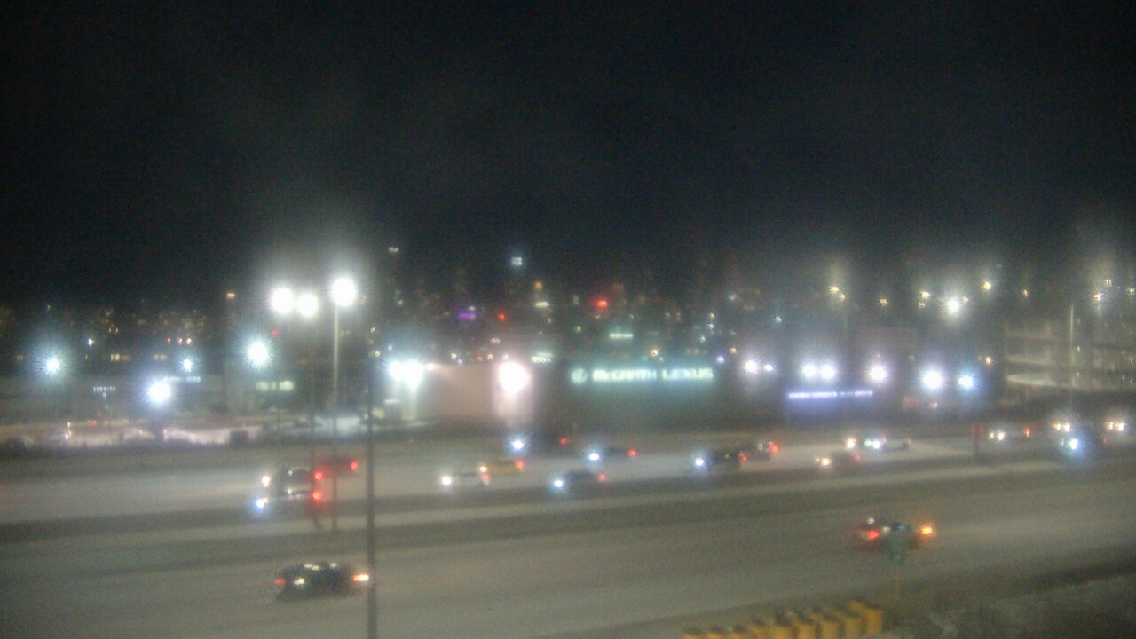 Thumbnail for current weather camera view from St Stanislaus Kostka School in Chicago, Illinois