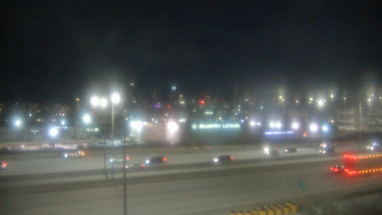 Thumbnail for current weather camera view from St Stanislaus Kostka School in Chicago, Illinois