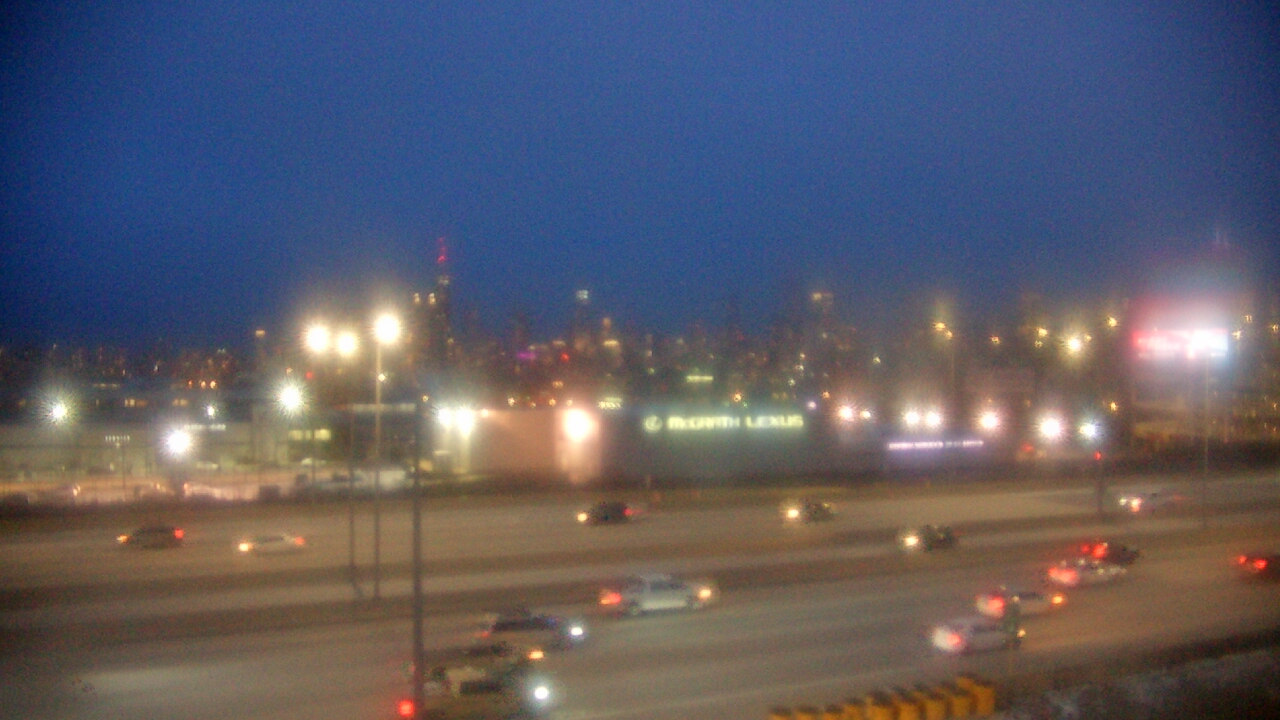 Thumbnail for current weather camera view from St Stanislaus Kostka School in Chicago, Illinois