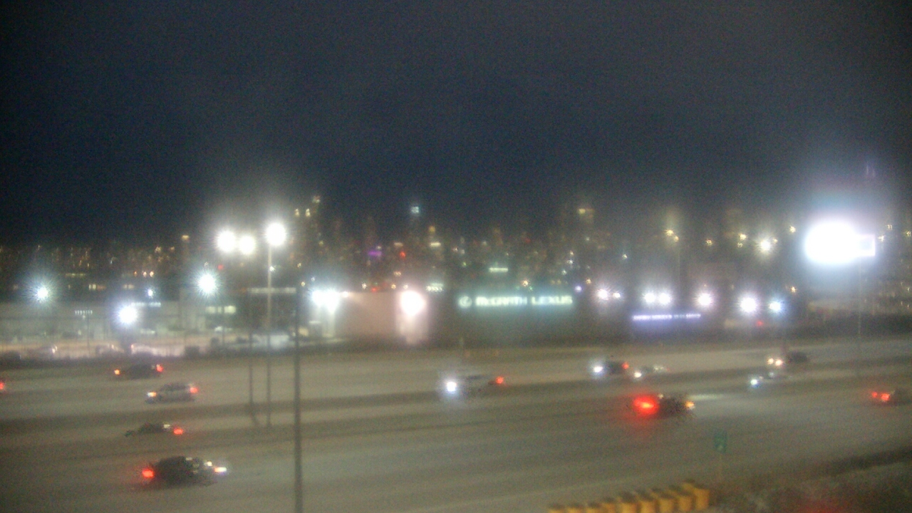 Thumbnail for current weather camera view from St Stanislaus Kostka School in Chicago, Illinois