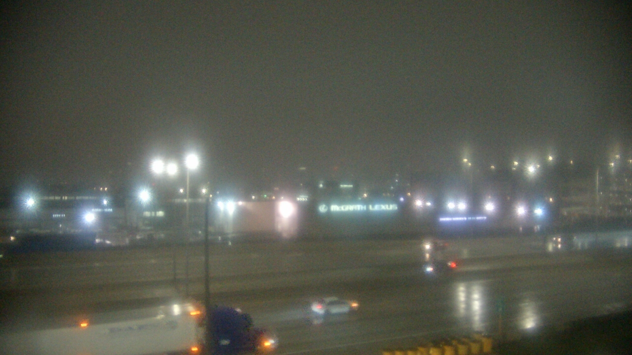 Thumbnail for current weather camera view from St Stanislaus Kostka School in Chicago, Illinois