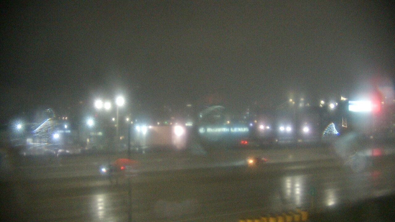 Thumbnail for current weather camera view from St Stanislaus Kostka School in Chicago, Illinois