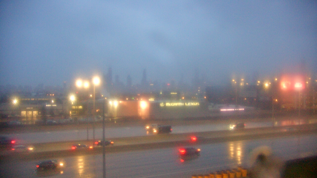 Thumbnail for current weather camera view from St Stanislaus Kostka School in Chicago, Illinois