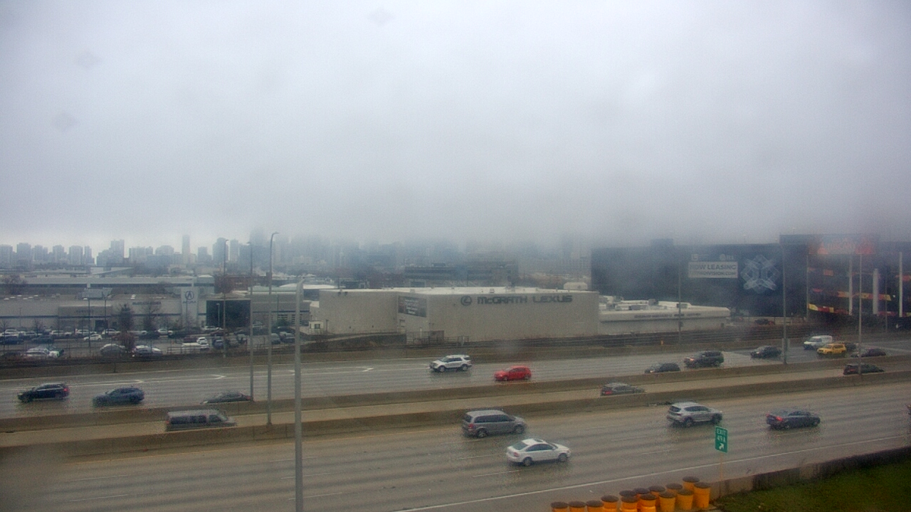 Thumbnail for current weather camera view from St Stanislaus Kostka School in Chicago, Illinois